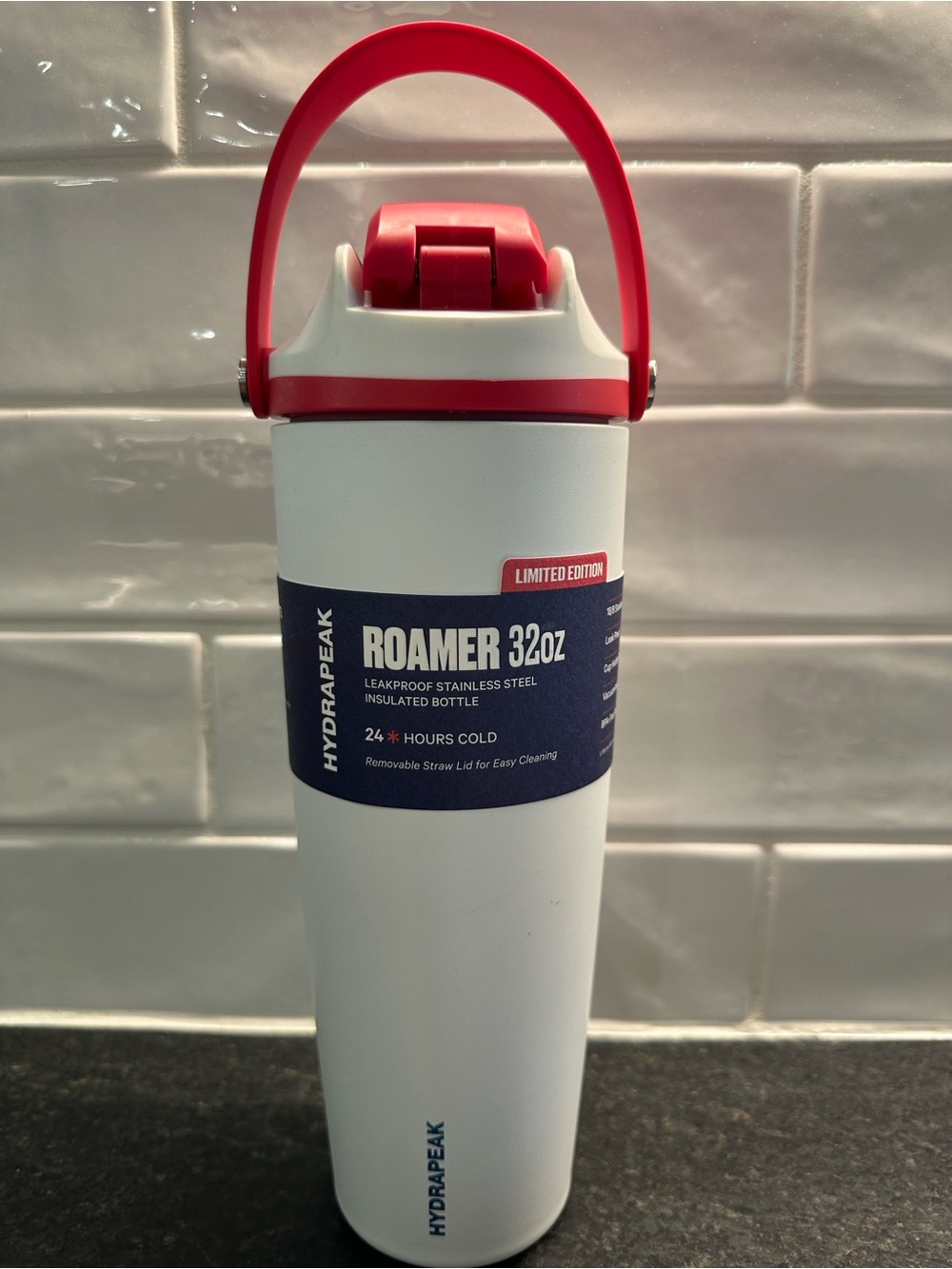 Hydrapeak Roamer 32oz Insulated Bottle - White with Red Accent